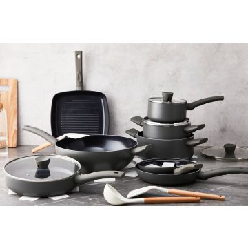 Avon Chef Culinair set - Pannenset 19 delig - Ergo grepen